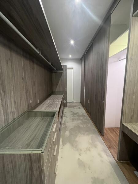 Master walk in wardrobe