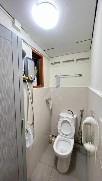 Yio Chu kang, Seletar / Yio Chu Kang, 1 Bedroom, 650 sqft, Corner Terrace For Rent, by Joyce Kuah, 24359119 - PropertyGuru.com.sg