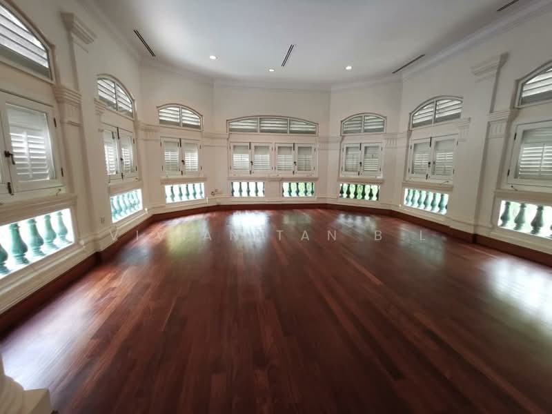 Nassim Road GCB Conservation House, Nassim Road, 5 Bedrooms, 11,000 sqft, Good Class Bungalow For Rent, by Vivian Tan B L, 24360426 - Level 2 family room - PropertyGuru.com.sg