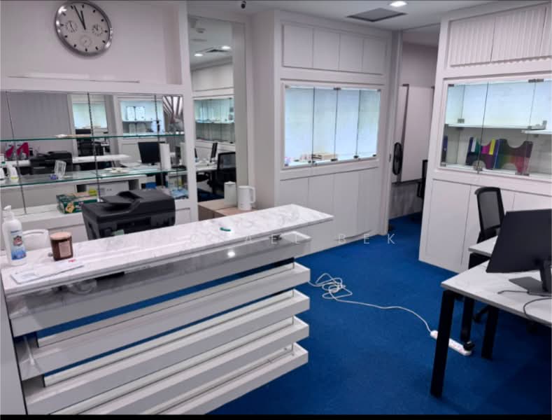 Tong Eng Building, 101 Cecil Street, 603 sqft, Office For Rent, by Michael Bek, 24360888 - Nicely Fitted with 2 rooms - CommercialGuru.com.sg