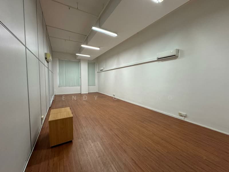 Unity Centre, 51 Bukit Batok Crescent, 565 sqft, Light Industrial (B1) For Rent, by Wendy Cheong, 24363414 - CommercialGuru.com.sg