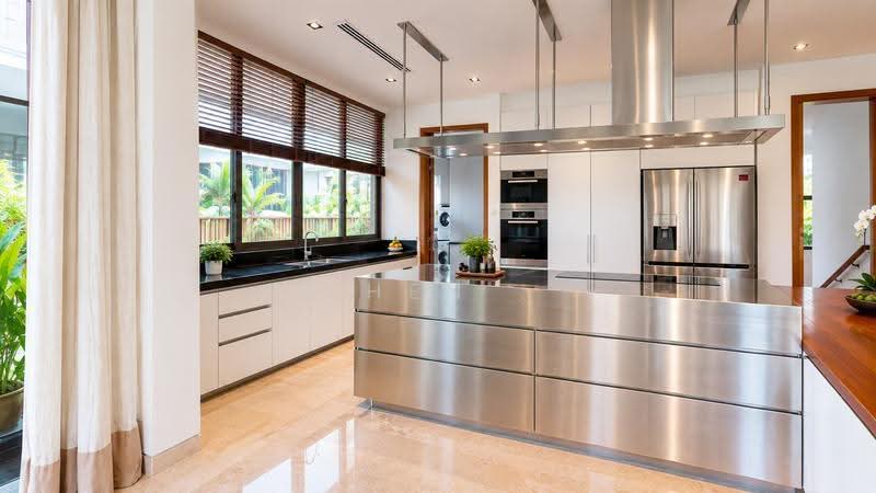 Sentosa Cove, Cove Way, Harbourfront / Telok Blangah, 7 Bedrooms, 9,680 sqft, Detached House For Sale, by CHEN ., 24363949 - Kitchen - PropertyGuru.com.sg