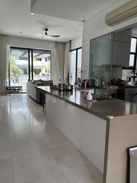 Lorong Pisang Raja, Lorong Pisang Raja, Tanglin / Holland / Bukit Timah, 6 Bedrooms, 5,000 sqft, Semi-Detached House For Rent, by Jean Sim, 24365202 - PropertyGuru.com.sg