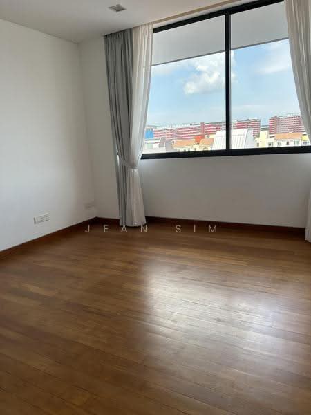 Lorong Pisang Raja, Lorong Pisang Raja, Tanglin / Holland / Bukit Timah, 6 Bedrooms, 5,000 sqft, Semi-Detached House For Rent, by Jean Sim, 24365202 - PropertyGuru.com.sg