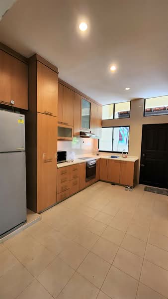 Carmen Street, , 4 Bedrooms, 2,241 sqft, Corner Terrace For Rent, by Francis Lee, 24365219 - Dry Kitchen for light cooking - PropertyGuru.com.sg