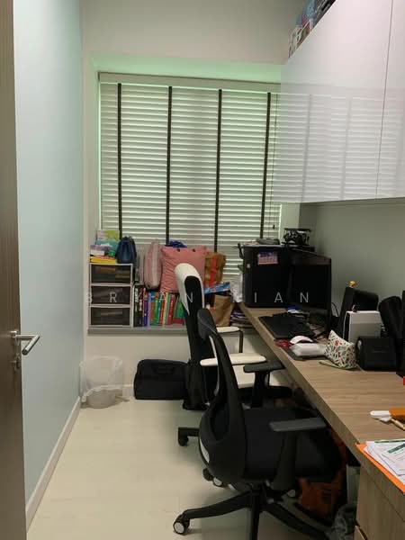 Hundred Trees, 81 West Coast Drive, 2 Bedrooms, 915 sqft, Condominium For Rent, by Bryan Tian, 24365723 - PropertyGuru.com.sg
