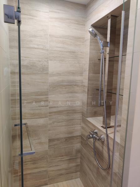 J Gateway, 2 Gateway Drive, 2 Bedrooms, 678 sqft, Condominium For Rent, by Farrand Hey, 24366175 - PropertyGuru.com.sg