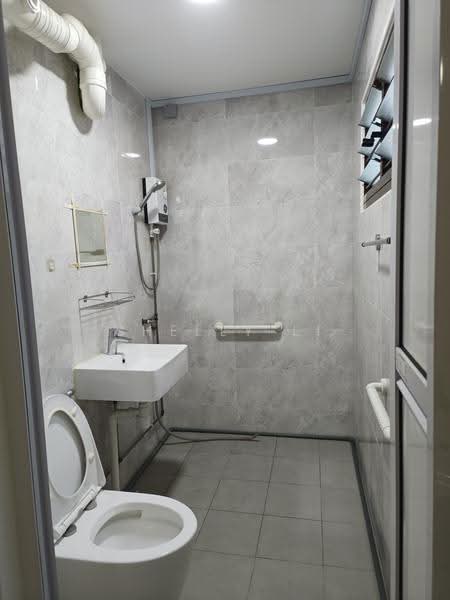 142 Simei Street 2, 142 Simei Street 2, Pasir Ris / Tampines, 3 Bedrooms, 1,313 sqft, HDB Flat For Rent, by Shelly Li, 24367469 - Bathroom - PropertyGuru.com.sg