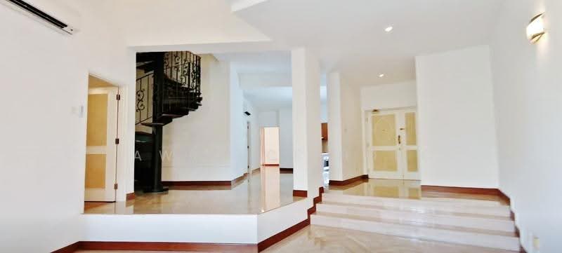 Orange Regency, 101 Fernhill Road, Tanglin / Holland / Bukit Timah, 3 Bedrooms, 2,422 sqft, Apartment For Rent, by Lawrence Hong, 24368139 - PropertyGuru.com.sg