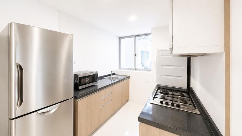 The Metropolitan Condominium, 6 Alexandra View, Alexandra / Commonwealth, 2 Bedrooms, 775 sqft, Condominium For Rent, by Marie D Lam, 24370242 - PropertyGuru.com.sg