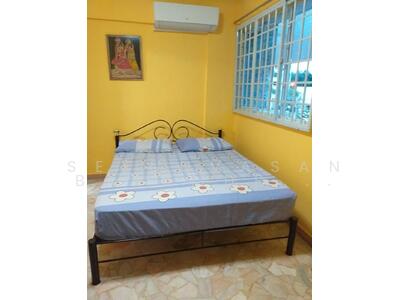 For Rent - 215 Serangoon Avenue 4