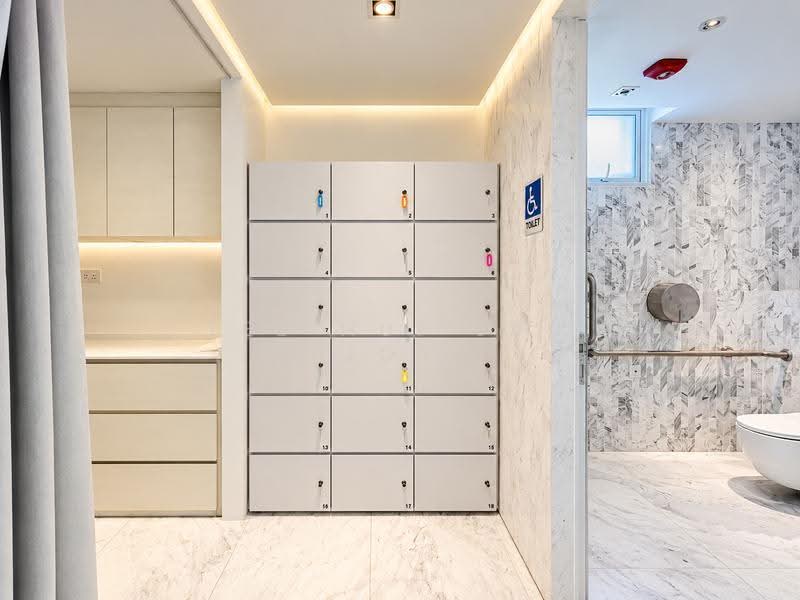 Massage Parlour, Eng Kong Terrace, Clementi Park / Upper Bukit Timah, 1,167 sqft, Shop / Shophouse For Rent, by Lee Hui Jun (Joy), 24372941 - Bathroom - CommercialGuru.com.sg