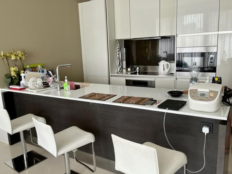 Scotts Square, 8 Scotts Road, Orchard / River Valley, 3 Bedrooms, 1,249 sqft, Apartment For Rent, by Cedric Edwin Pinto, 24374374 - PropertyGuru.com.sg