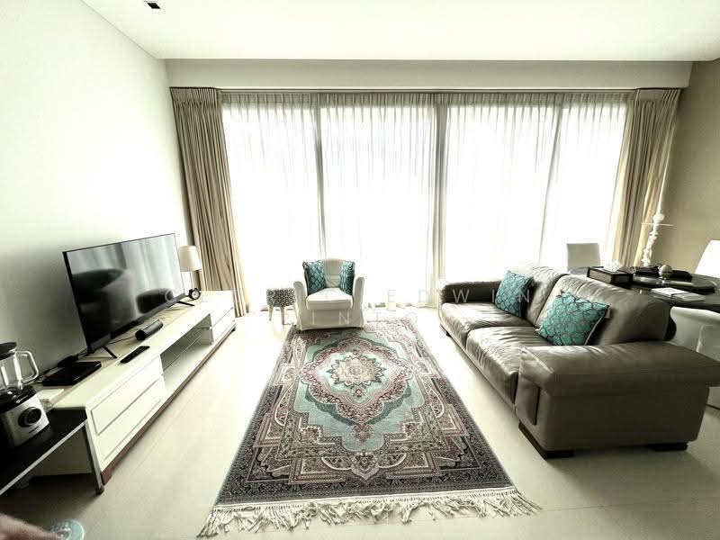 Scotts Square, 8 Scotts Road, Orchard / River Valley, 3 Bedrooms, 1,249 sqft, Apartment For Rent, by Cedric Edwin Pinto, 24374374 - PropertyGuru.com.sg