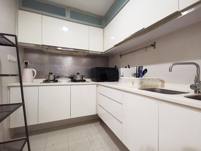 06-53 KITCHEN