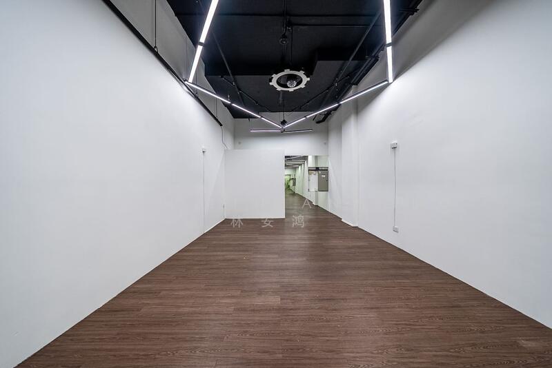City Gate, 371 Beach Road, 495 sqft, Mall Shop For Sale, by John Lin Anhong 林安鸿, 24376386 - CommercialGuru.com.sg