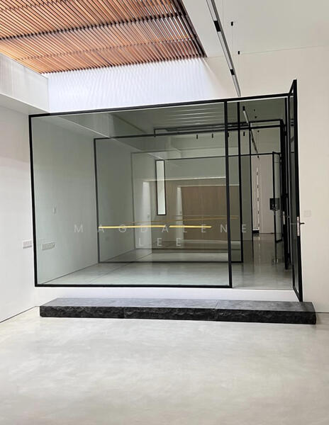 151 Telok Ayer Exclusive n beautiful unit, Telok Ayer Street, 3,600 sqft, Shop / Shophouse For Sale, by Magdalene Lee, 24376444 - CommercialGuru.com.sg
