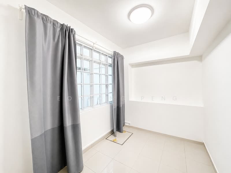 Jalan Riang, Jalan Riang, 4 Bedrooms, 2,000 sqft, Semi-Detached House For Rent, by Yeo Yong Peng, 24377511 - PropertyGuru.com.sg