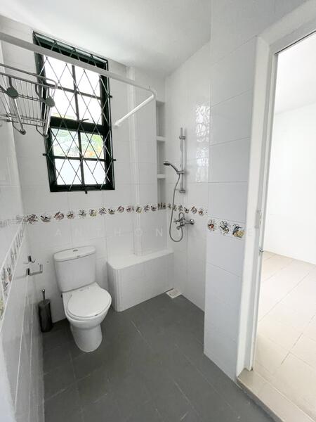 bathroom-level 1