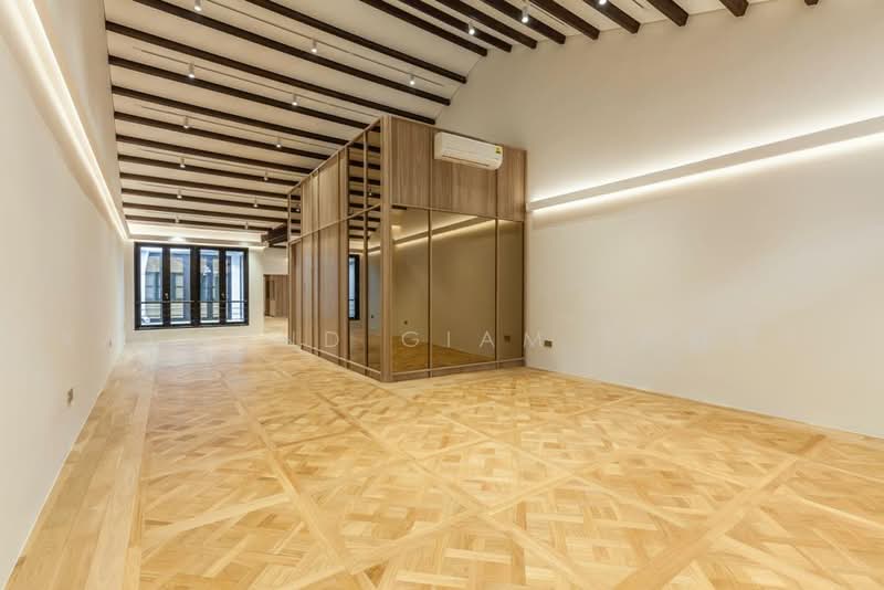 Own a Piece of History in the Heart of Chinatown: Rare 3-Storey Shophouse near MRT Stations, Mosque street, 5,155 sqft, Shop / Shophouse For Sale, by Raymond Giam (严麒敬), 24383538 - CommercialGuru.com.sg