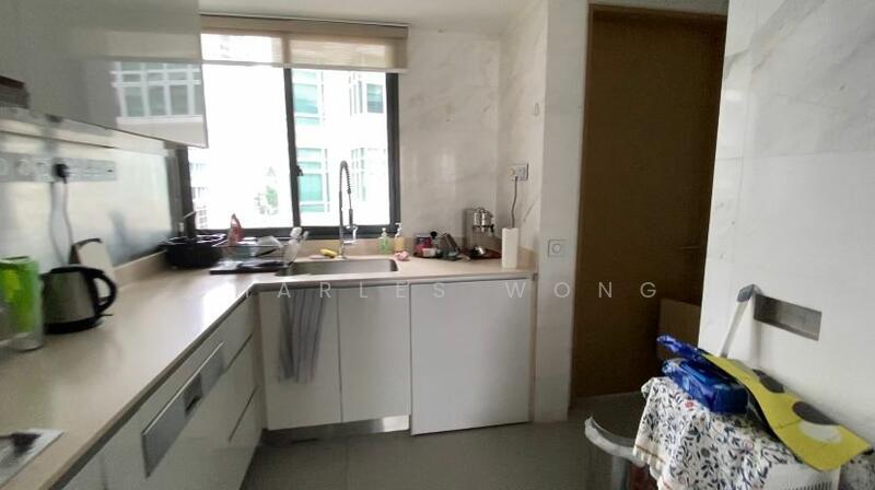 Very Spacious Kitchen