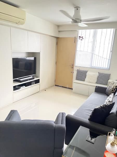 110 Lorong 1 Toa Payoh, 110 Lorong 1 Toa Payoh, 2 Bedrooms, 699 sqft, HDB Flat For Rent, by Elwyn Gerard, 24384298 - PropertyGuru.com.sg