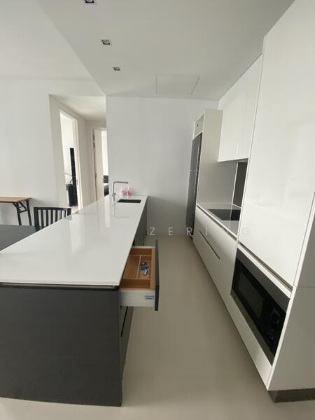 Scotts Square, 8 Scotts Road, 2 Bedrooms, 893 sqft, Apartment For Rent, by Chai Zeping, 24386506 - PropertyGuru.com.sg