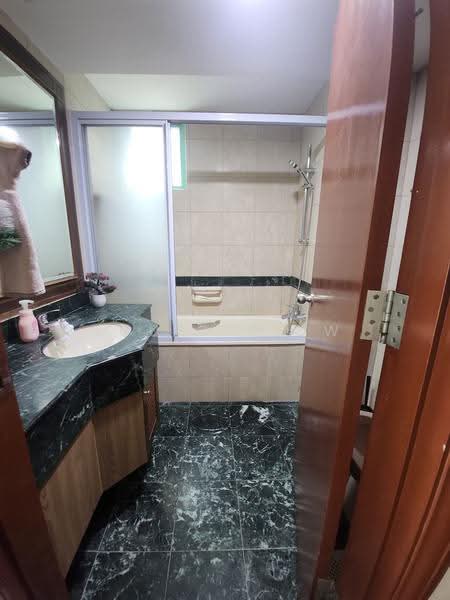 Hazel Park Condo, 15 Hazel Park Condo, Dairy Farm / Bukit Panjang / Choa Chu Kang, Room Rental, 99 sqft, Condominium For Rent, by Louis Siow, 24387628 - Bathroom - PropertyGuru.com.sg