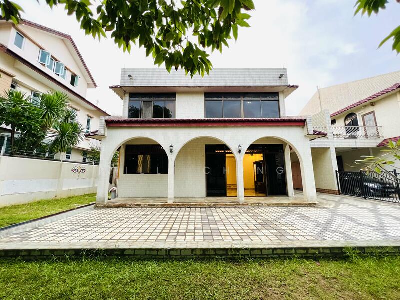 Bournemouth Road Bungalow For Sale Detached House For Sale at S