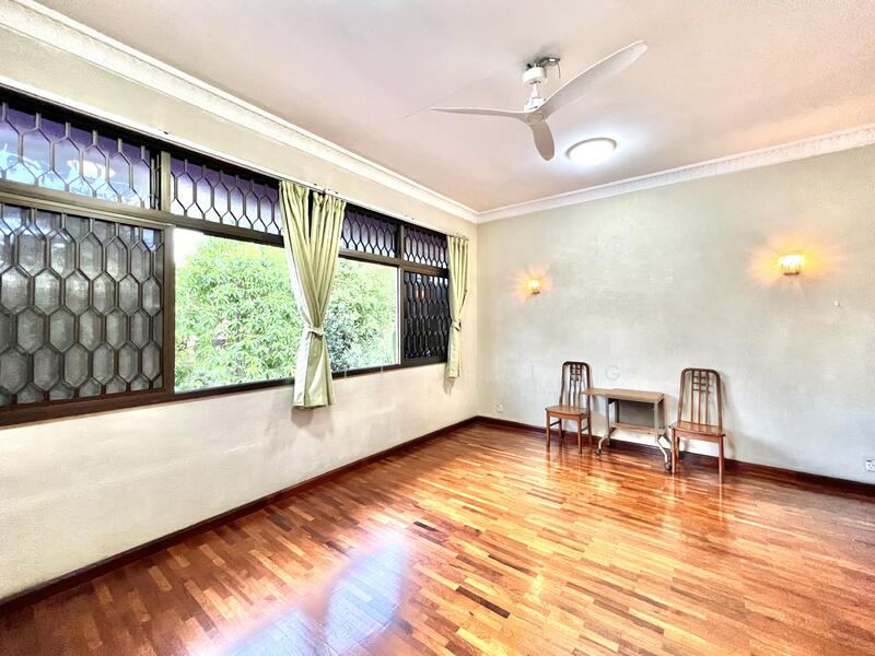 Bournemouth Road Bungalow For Sale Detached House For Sale at S