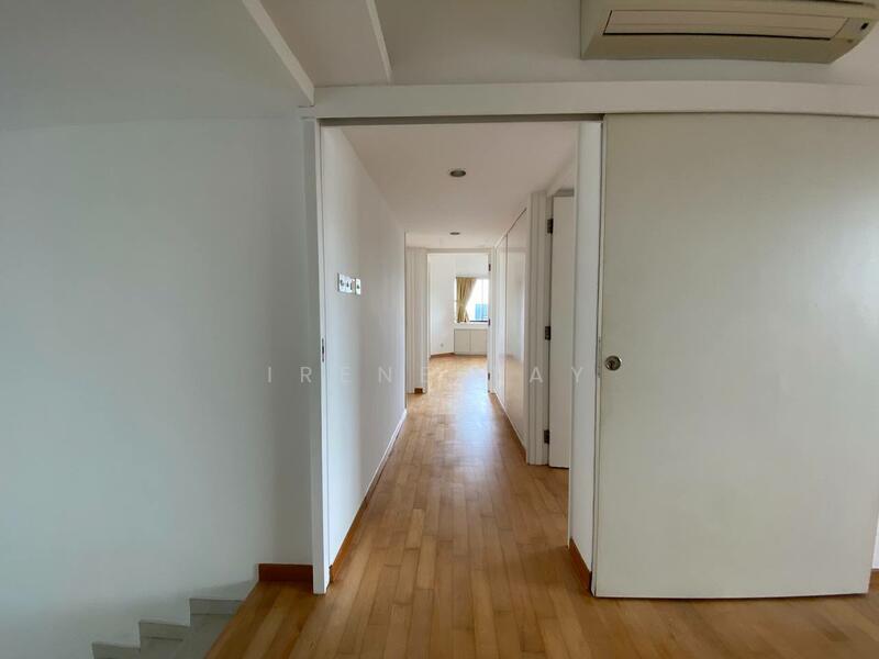 Hallway to bedrooms