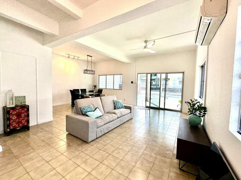 SemiD for rent along Sixth Avenue, , 4 Bedrooms, 3000 sqft, Semi