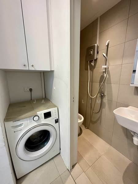 Sunrise Gardens, 57 Sunrise Gardens, 3 Bedrooms, 1,388 sqft, Condominium For Rent, by Janet Lim, 24391454 - PropertyGuru.com.sg