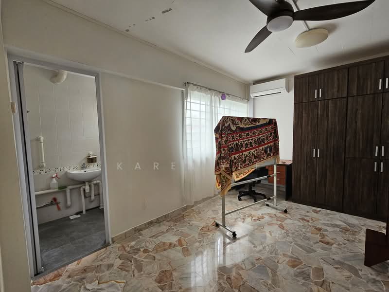 121 Potong Pasir Avenue 1, 121 Potong Pasir Avenue 1, 2 Bedrooms, 807 sqft, HDB Flat For Rent, by Karen Yee, 24391769 - PropertyGuru.com.sg