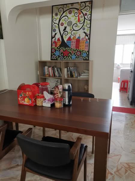 121 Potong Pasir Avenue 1, 121 Potong Pasir Avenue 1, 2 Bedrooms, 807 sqft, HDB Flat For Rent, by Karen Yee, 24391769 - PropertyGuru.com.sg
