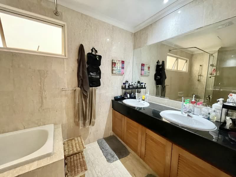 Gallop Gables, 70 Farrer Road, 5 Bedrooms, 2,745 sqft, Condominium For Rent, by Lisa Luo, 24393705 - PropertyGuru.com.sg