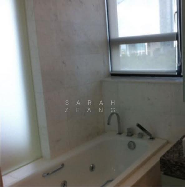 Leonie Parc View, 22 Leonie Hill Road, Orchard / River Valley, 4 Bedrooms, 2,013 sqft, Apartment For Rent, by Sarah Zhang, 24395442 - Master jacuzzi bathtub - PropertyGuru.com.sg