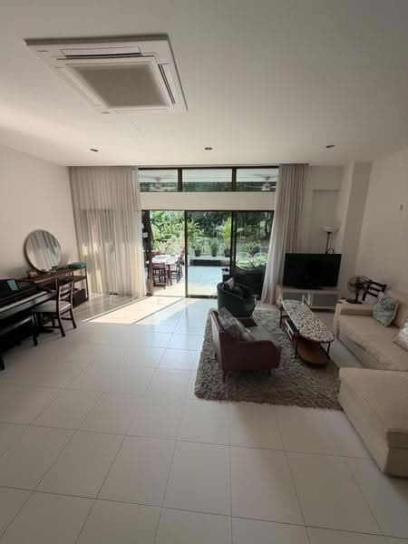 Fernhill Court Condo, 60 Fernhill Road, Tanglin / Holland / Bukit Timah, 3 Bedrooms, 2,486 sqft, Condominium For Rent, by Jeremy Tan, 24395975 - Living Room - PropertyGuru.com.sg