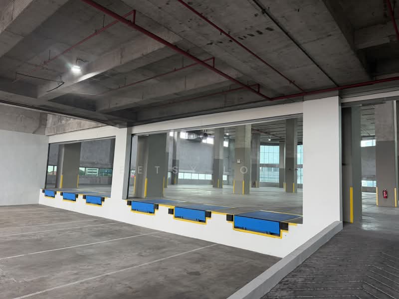 Near Changi Airport - 10m Clear Height, Dedicated Bays, , 50,400 sqft, Warehouse For Rent, by Betsy Loh, 24396918 - 6 Dedicated Bays - CommercialGuru.com.sg