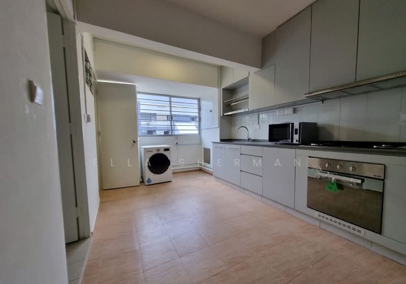Chancery Court, 36A Dunearn Road, 3 Bedrooms, 2,034 sqft, Walk-up Apartment For Rent, by Ella Sherman, 24397685 - PropertyGuru.com.sg