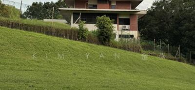 For Sale - Nature lovers’ GCB home with Lush Greenery, mountain, fresh air and great privacy