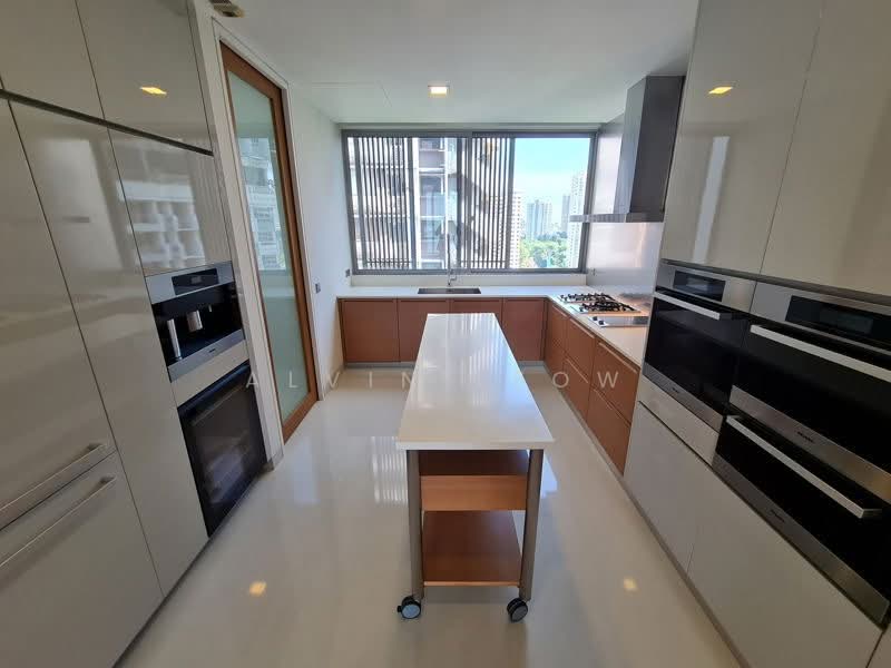 Hilltops Condominium For Sale at S$ 11,977,000 | PropertyGuru Singapore