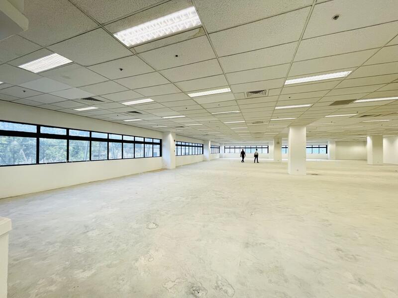 AFFORDABLE LIFT LOBBY FRONTAGE BP OFFICE, Operation Centre. Ample Parking. Low Capex, Size: 5000, 8000, 14k - 26k sf CONTACT: +65-96881177, 12,000 sqft, Business / Science Park For Rent, by KOH HOONG TSE (ADRIAN), 24404114 - Ready with Aircon, Ceiling board lighting. 11000 sqft Option - CommercialGuru.com.sg