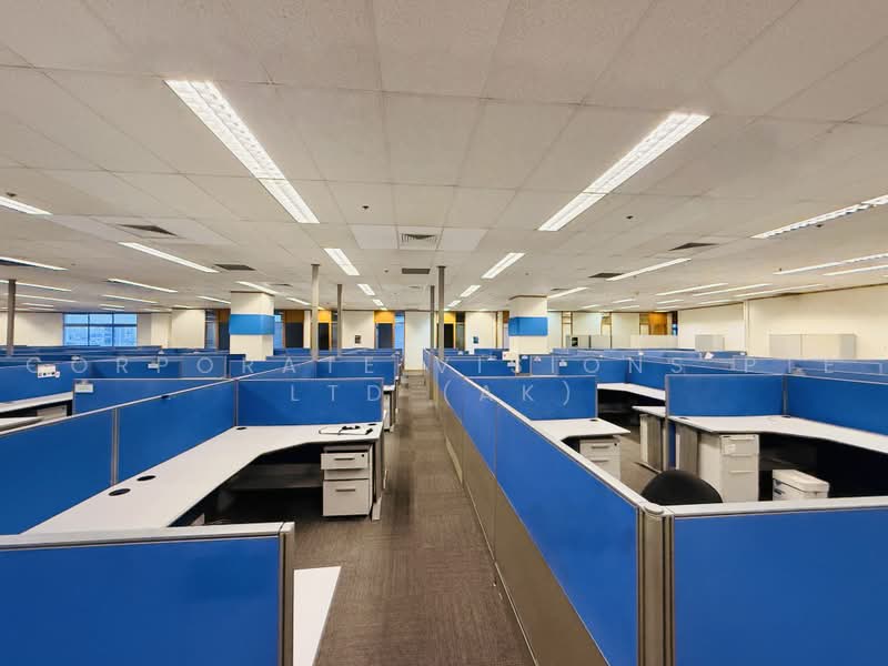 AFFORDABLE LIFT LOBBY FRONTAGE BP OFFICE, Operation Centre. Ample Parking. Low Capex, Size: 5000, 8000, 14k - 26k sf CONTACT: +65-96881177, 12,000 sqft, Business / Science Park For Rent, by KOH HOONG TSE (ADRIAN), 24404114 - CommercialGuru.com.sg