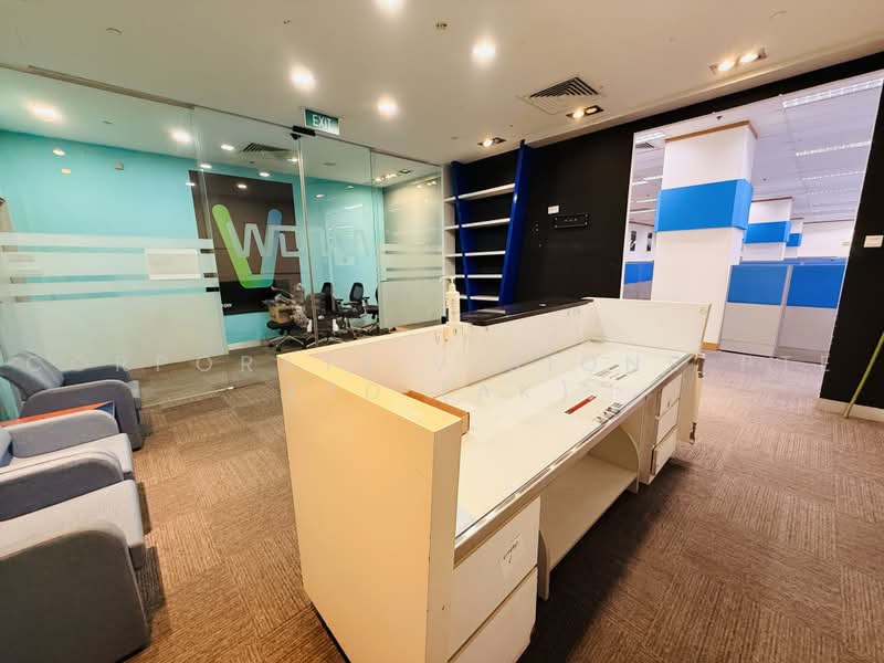 AFFORDABLE LIFT LOBBY FRONTAGE BP OFFICE, Operation Centre. Ample Parking. Low Capex, Size: 5000, 8000, 14k - 26k sf CONTACT: +65-96881177, 12,000 sqft, Business / Science Park For Rent, by KOH HOONG TSE (ADRIAN), 24404114 - CommercialGuru.com.sg