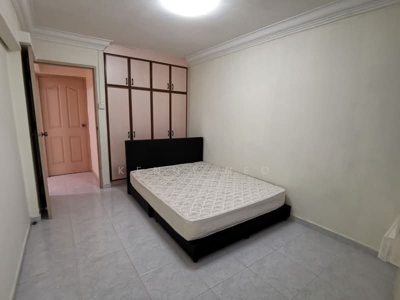 335 Clementi Avenue 2, 335 Clementi Avenue 2, 2 Bedrooms, 720 sqft, HDB Flat For Rent, by Kenny Neo, 24404460 - PropertyGuru.com.sg