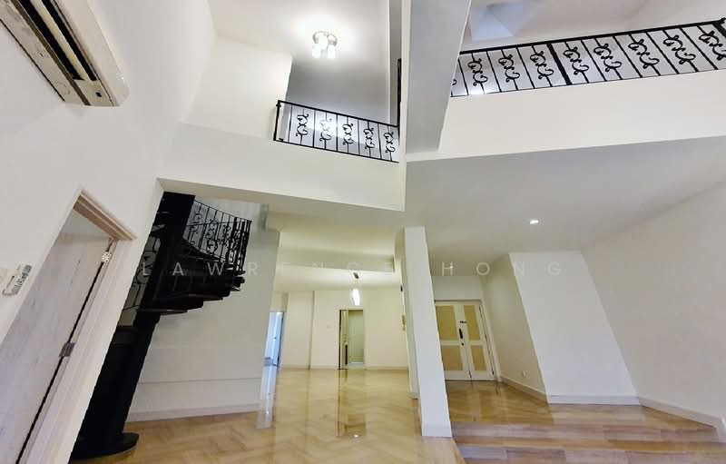 Orange Regency, 101 Fernhill Road, 3 Bedrooms, 2,422 sqft, Apartment For Rent, by Lawrence Hong, 24404653 - PropertyGuru.com.sg