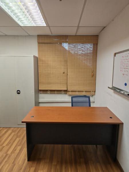 Heng Loong Building, 61 Bukit Batok Crescent, Dairy Farm / Bukit Panjang / Choa Chu Kang, 200 sqft, Light Industrial (B1) For Rent, by Christian Oh, 24407475 - Study - CommercialGuru.com.sg