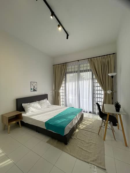 Serangoon MRT, , Room Rental, 180 sqft, Condominium For Rent, by Victoria Ling, 24411795 - PropertyGuru.com.sg