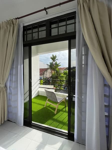 Serangoon MRT, , Room Rental, 180 sqft, Condominium For Rent, by Victoria Ling, 24411795 - PropertyGuru.com.sg